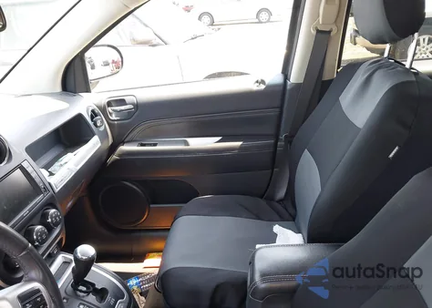 2017 Jeep Compass Latitude 4X4 из США, поврежденный, VIN 1C4NJDEB7HD205288